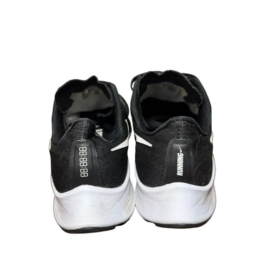 Nike Women’s Zoom Pegasus Black and White Athletic Shoes size 8.5